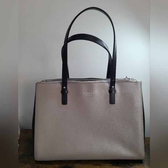 kate spade Handbags - NWOT Kate Spade Beige and Black Purse